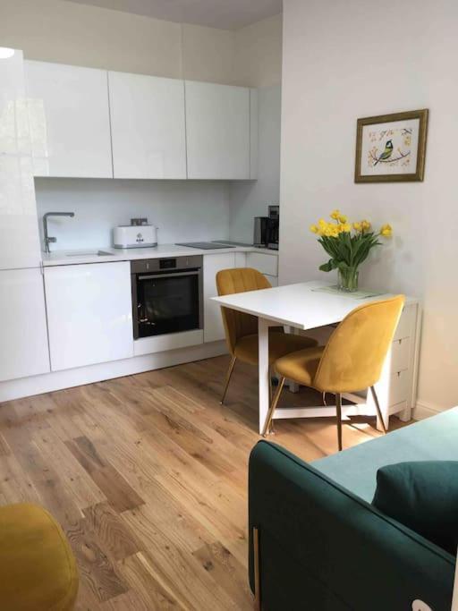 Newly Refurbished 2-Bedroom Flat In Notting Hill 伦敦 外观 照片